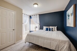 4 bedrooms, iron/ironing board, free WiFi, bed sheets