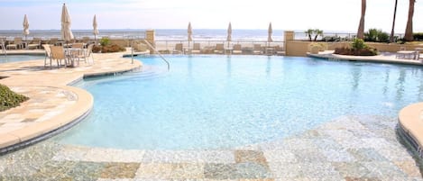 Piscina externa, piscina aquecida