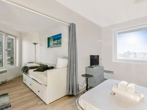 Bed sheets - Studio Mercant - Welkeys (Deauville)