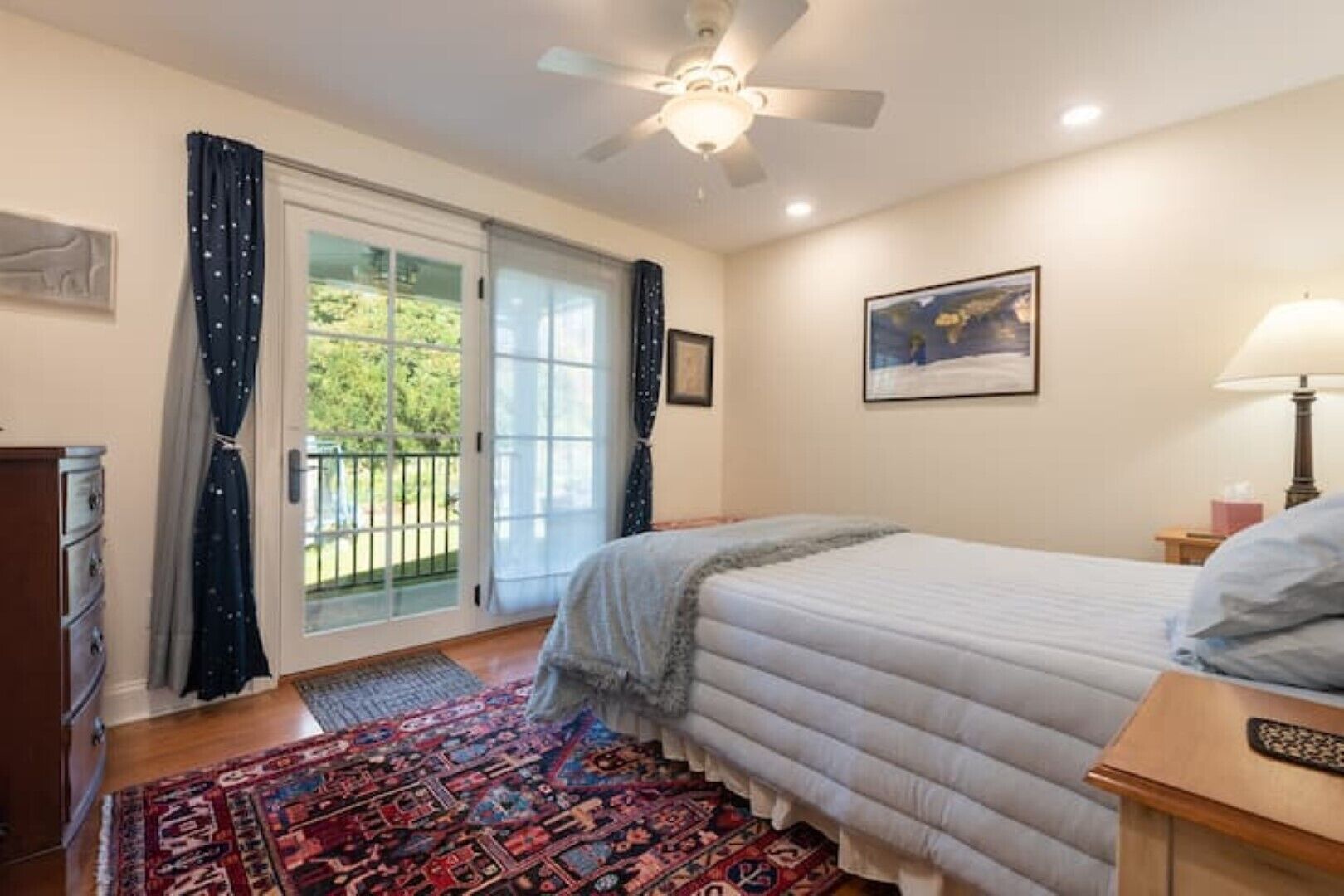 2 bedrooms, desk, iron/ironing board, free WiFi