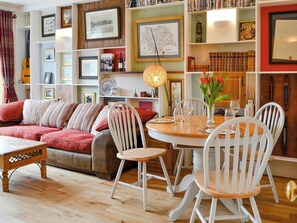 Interior - Just love the sunken seating area and fire pit in the garden. (Hunmanby, near Filey)
