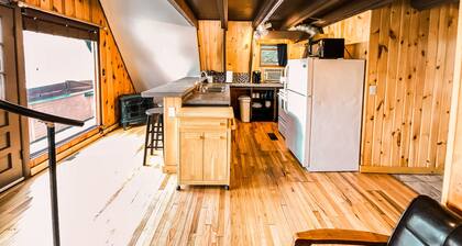 Whispering Waters A-frame (Hocking Hills Area)