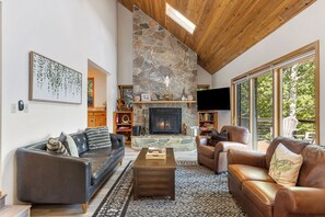 TV connectée, cheminée