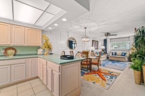 Condo (Regency Towers 223 (3/2)) | Exterior