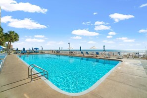 Condo (Regency Towers 223 (3/2)) | Exterior