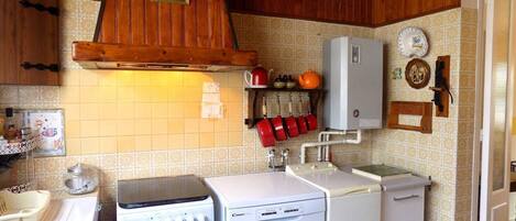 Fridge, microwave, dishwasher, toaster