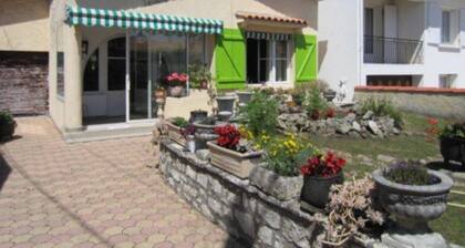 Royan - RUSTIKALES HAUS mit eingezäuntem Garten - in der Nähe von GESCHÄFTEN und STRÄNDEN