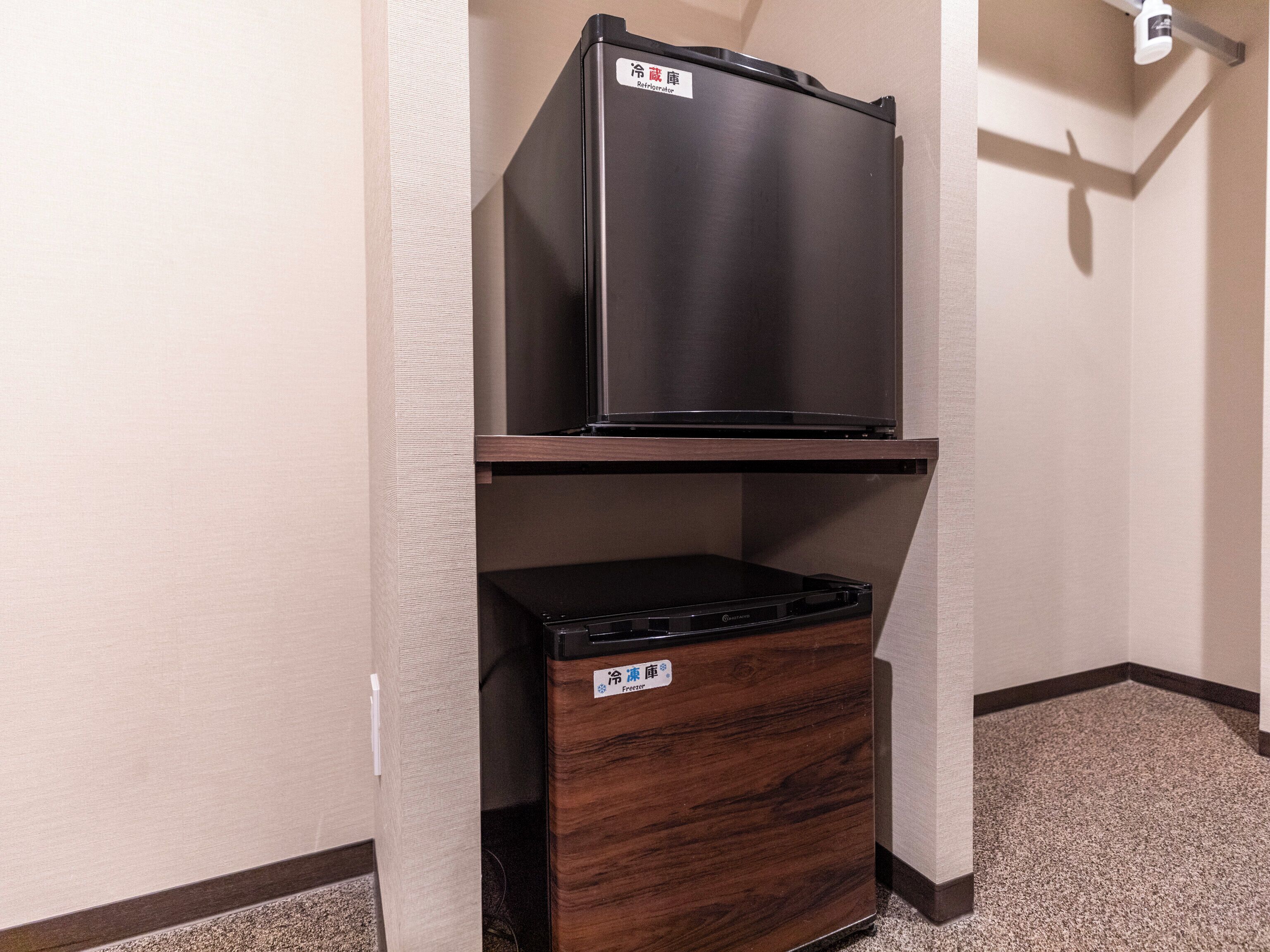 1 bedroom, down duvets, in-room safe, desk