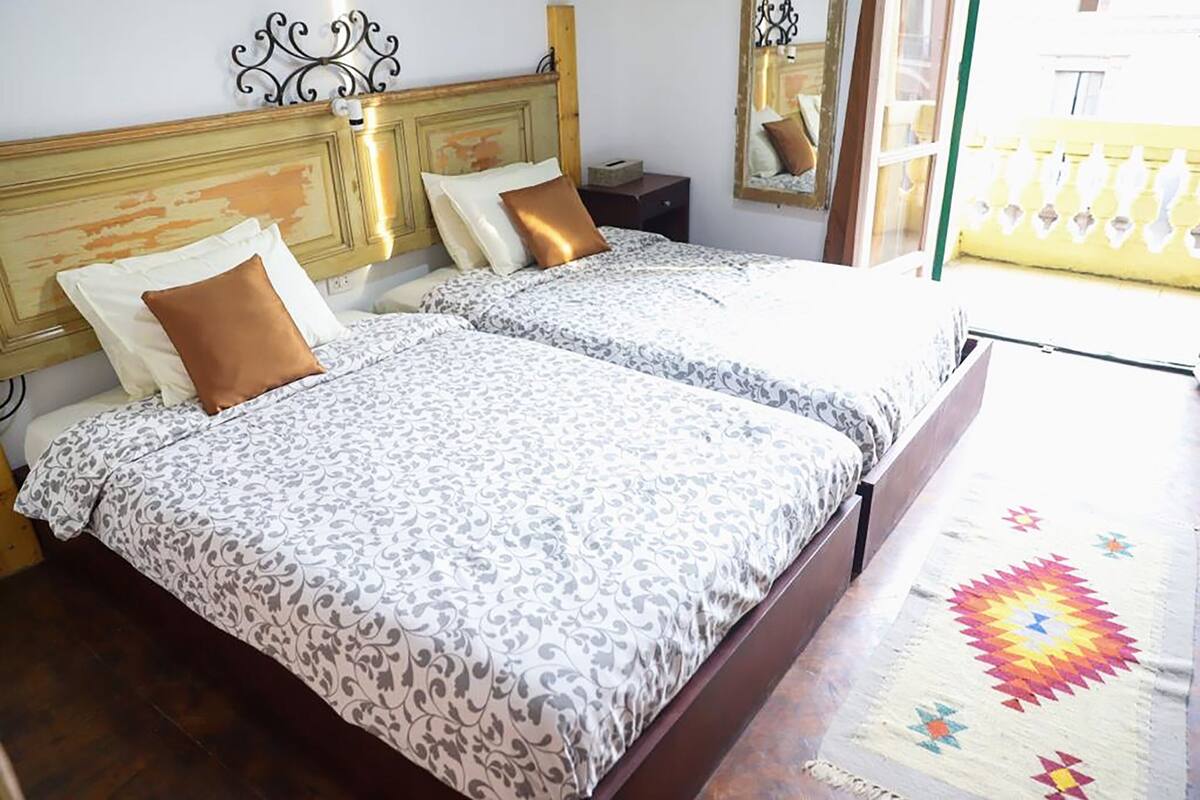Ropa de cama de alta calidad, wifi gratis y ropa de cama