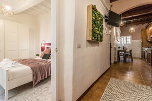 2 camere, una scrivania, ferro/asse da stiro, Wi-Fi