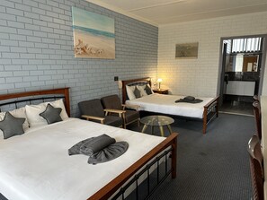 Senior Room | Desk, free WiFi, bed sheets, wheelchair access