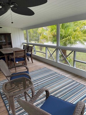 Outdoor dining