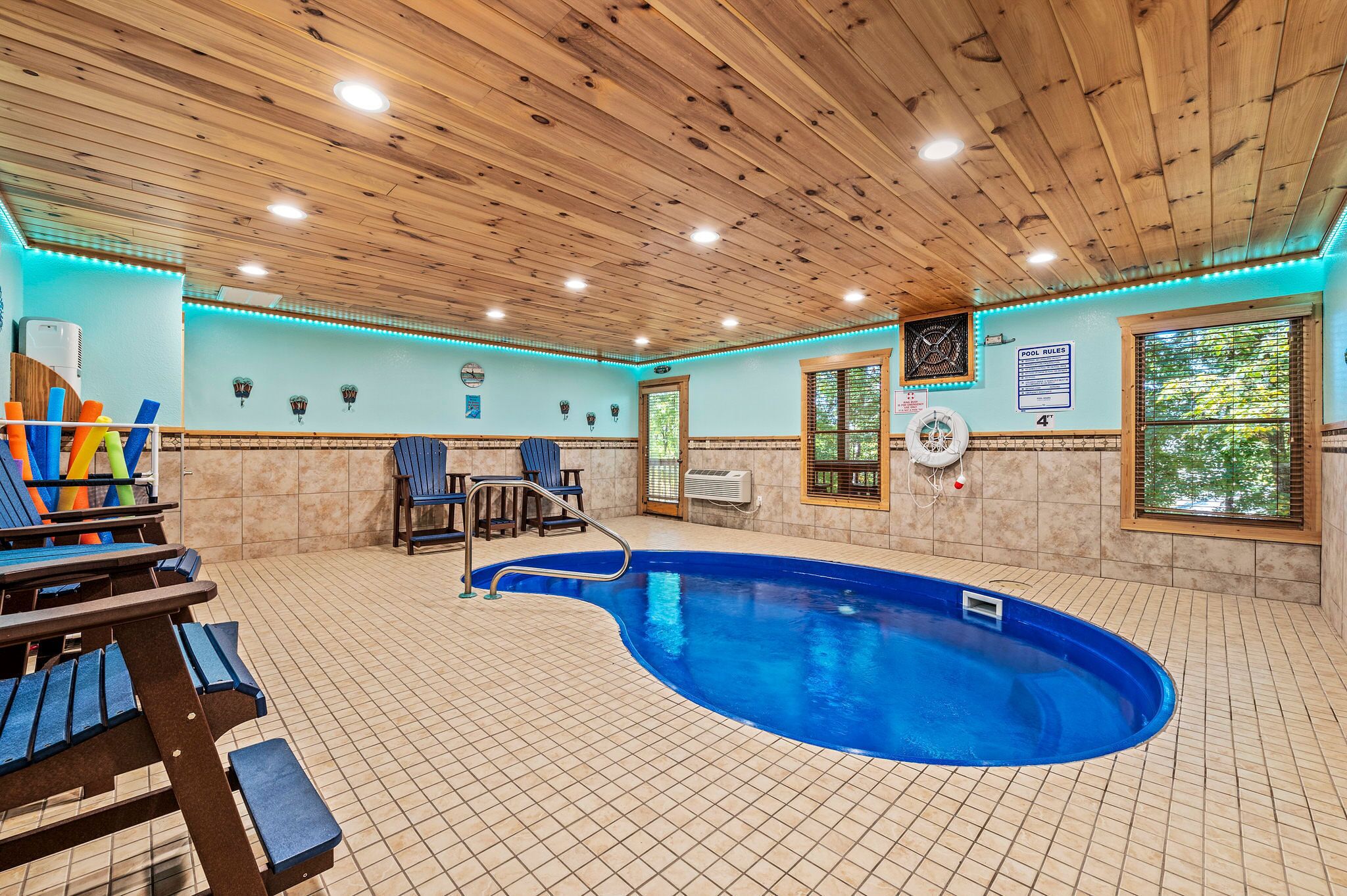 Alberca techada y alberca climatizada