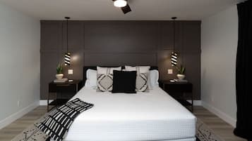 4 bedrooms, desk, iron/ironing board, travel cot