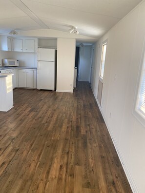 Interior - Mobile Home 2/2 (Okeechobee)