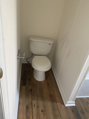 Bathroom - Mobile Home 2/2 (Okeechobee)