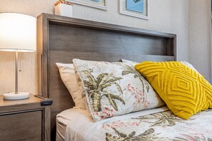 3 bedrooms, desk, iron/ironing board, travel cot