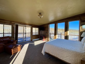 2 chambres, bureau, Wi-Fi, literie fournie