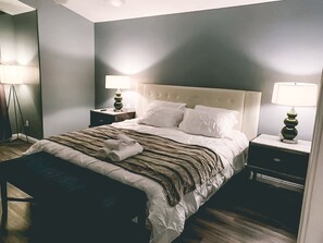 3 bedrooms, desk, iron/ironing board, free WiFi