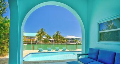 P71 - 7 bed, 6 bath up/down duplex in Key Colony!