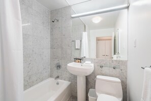 Unclassified image, 2 of 8, button