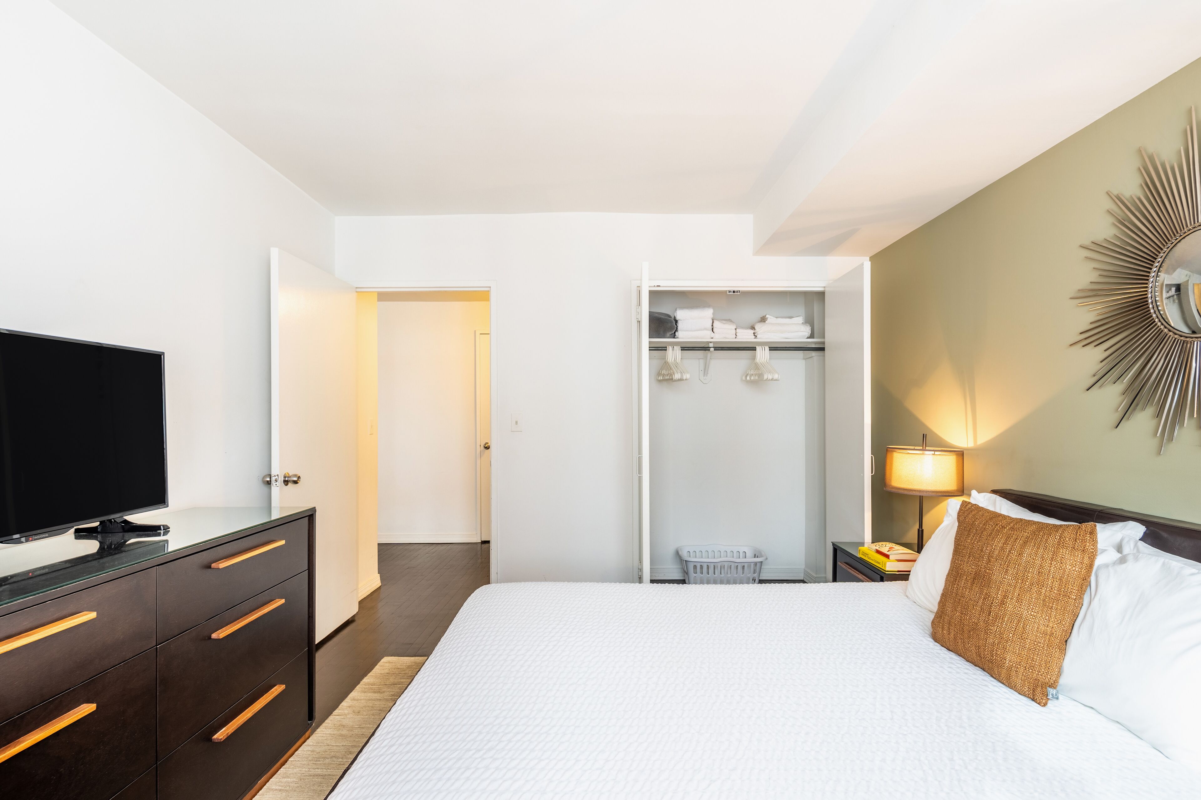 1 bedroom, iron/ironing board, free WiFi