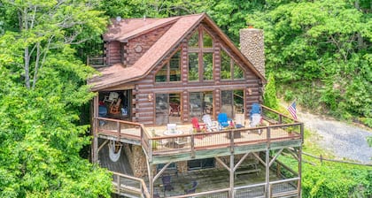 Smoky Mtn Cabin by Cataloochee Valley Elk Viewing!