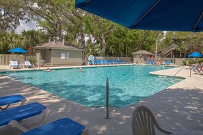 Piscine extérieure