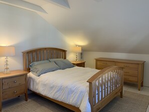3 chambres, fer et planche à repasser, Wi-Fi gratuit, draps fournis