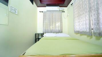 2 bedrooms, in-room safe, desk, free WiFi
