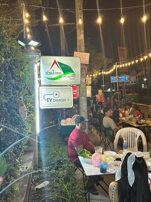 Living area - OKHOME HOSTEL (Bang Phli)