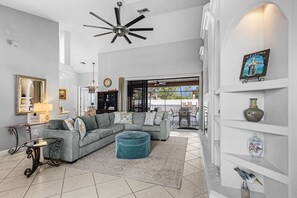 TV, table tennis - Outdoor Pool Table and Ping Pong Table, Heated Pool - Villa Terrapin - Roelens Vacations (Cape Coral)