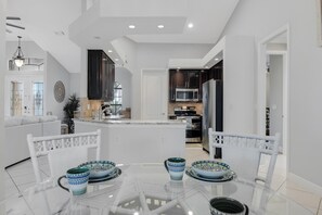 Dining - Outdoor Pool Table and Ping Pong Table, Heated Pool - Villa Terrapin - Roelens Vacations (Cape Coral)