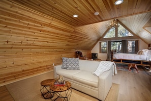 Smart TV, video games, foosball - 🐻FamilyCabin🍿TheaterRoom🎱GameRoom🔋EVCharger 🐶PetFriendly (Big Bear)