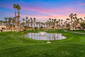 Golf - Golf, Sun and Serenity: Your Relaxing Desert Escape Awaits! (Palm Desert)