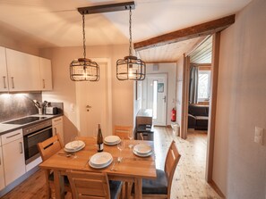 Dining - Beautiful chalet in Saalbach-Hinterglemm (Saalbach-Hinterglemm)