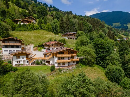 Spacious apartment in Saalbach Hinterglemm