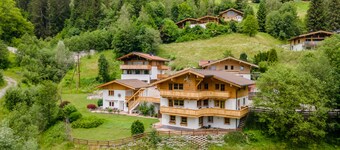 Luxury apartment in Saalbach Hinterglemm near ski lift