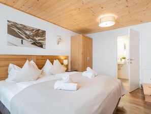 11 bedrooms, iron/ironing board, internet - Lovely holiday home in Saalbach Hinterglemm (Saalbach-Hinterglemm)