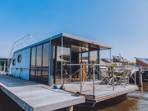 Exterior - Houseboat with views from the roof terrace (Uitgeest)