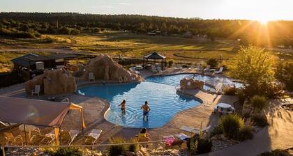 Zion Cabin Retreat - Luxury with Nature Trails in Uncrowded East Zion. 3 kings