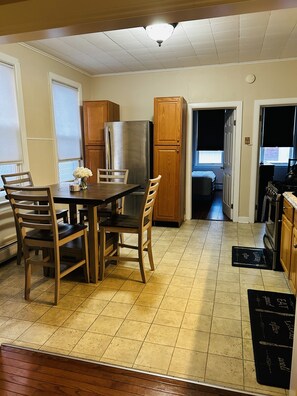 Dining - Apt with utilities, wifi, a compact parking space, & on-site laundry near NYC! (Bayonne)