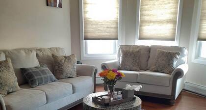 Apt with utilities, wifi, a compact parking space, & on-site laundry near NYC!