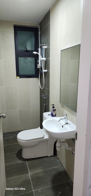 Bathroom - Aurora 3 bedroom twin tower view @ Legasi kampung baru Kuala Lumpur (kampung baru, Kuala Lumpur)