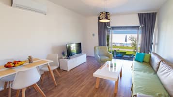 Vila Mewah | Area keluarga | TV