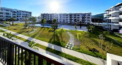 Appartement agréable & spacieux avec deux grand Balcon vue sur deux piscines
