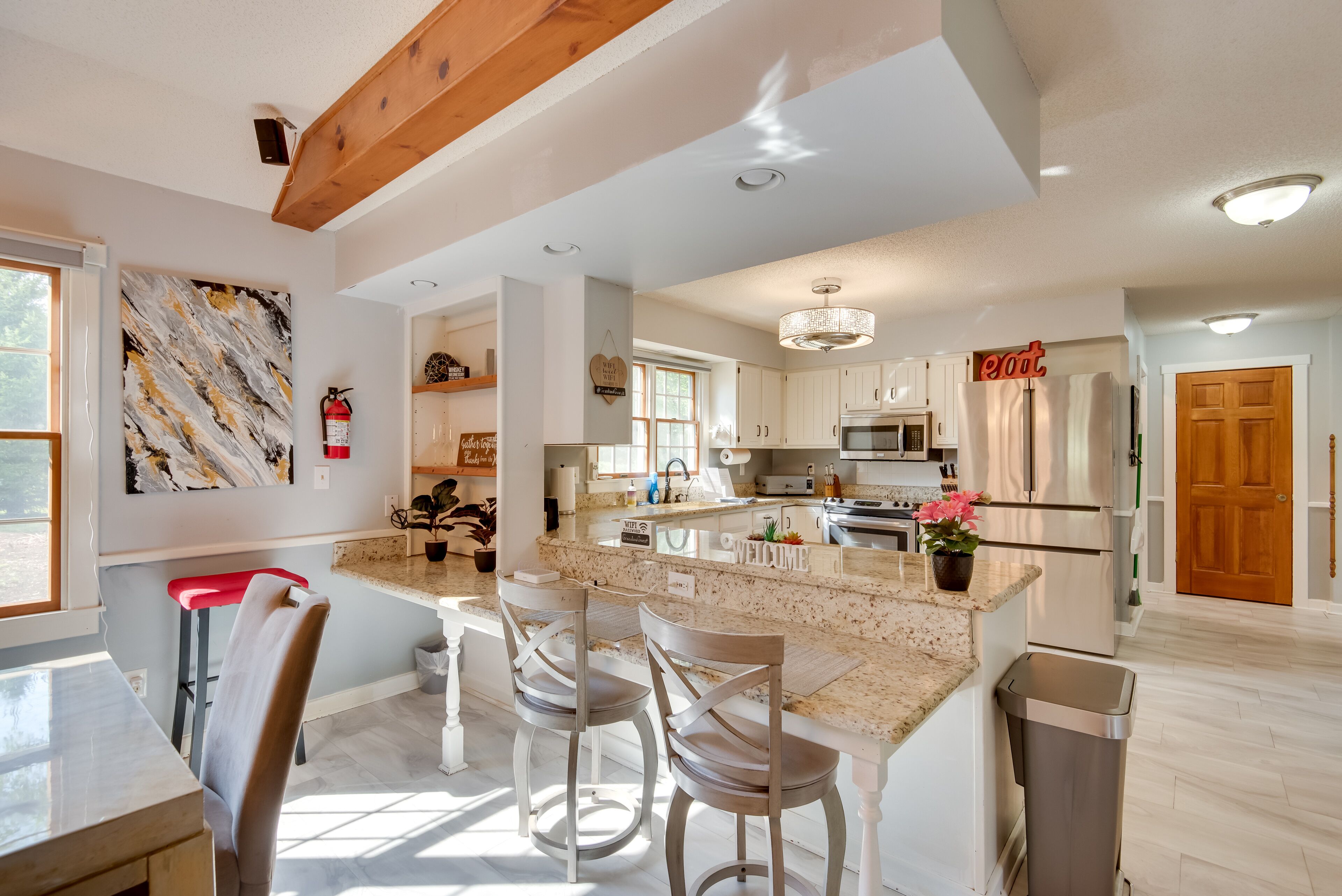 5-Acre ‘Graceland’ Family Home in West Des Moines