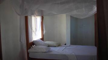 Standard Double Room | Free WiFi, bed sheets