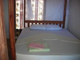 Standard Double Room | Free WiFi, bed sheets
