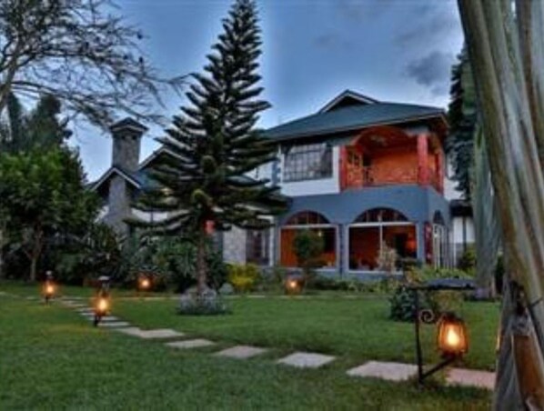 Front of property - Cold Springs Boutique Hotel - Karen (Nairobi)